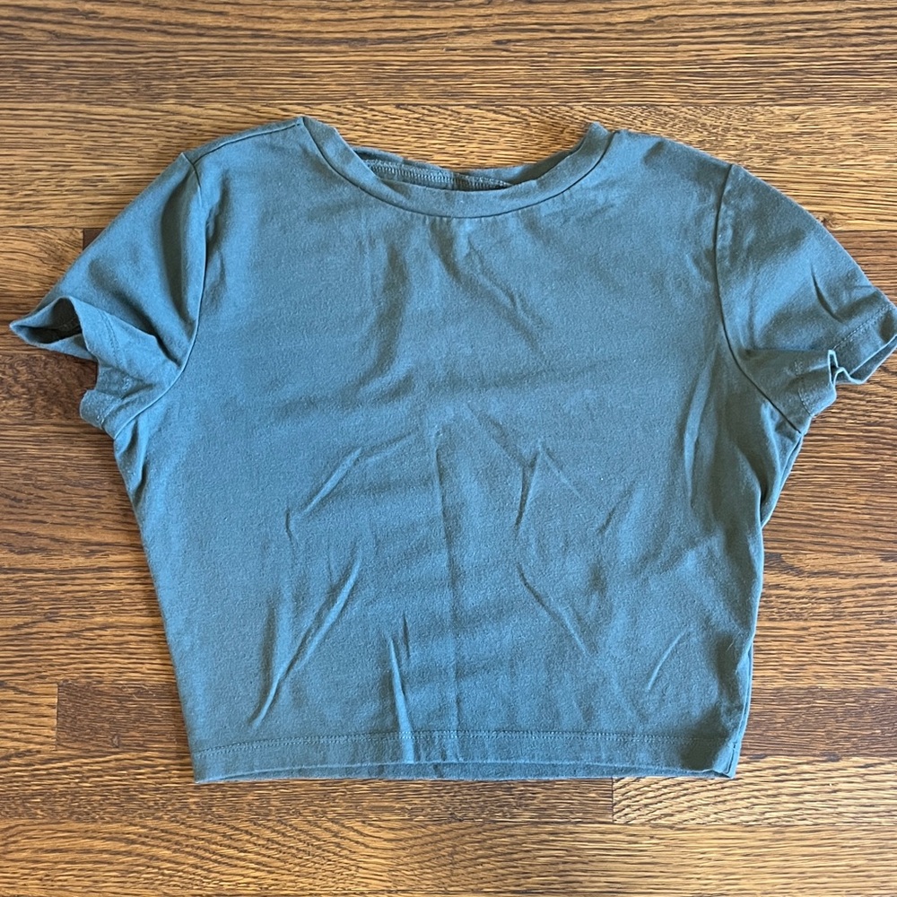 Cropped Short-Sleeve Olive Green Casual Women's Top Size XS/S
